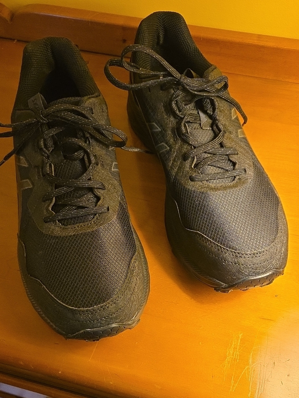Asics Men's Black Athletic Running Shoes